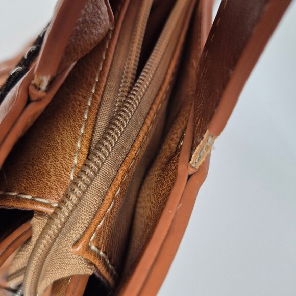 Montana West American Bling Collection Fringe Studded Western Shoulder Bag - Picture 14 of 16